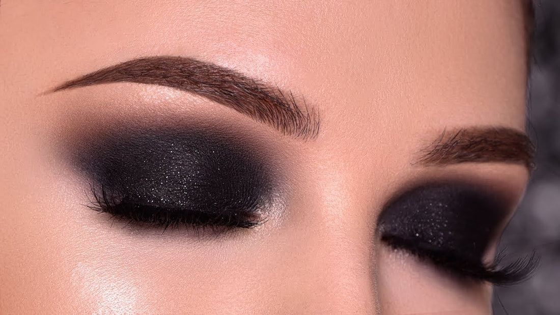 A step-by-step guide to creating an appealing smokey eye look